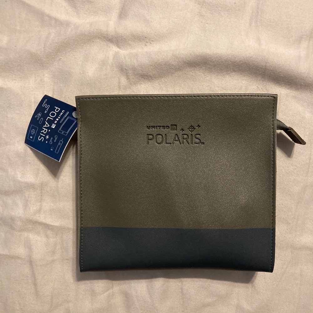 United Airlines Polaris Business Class Sunday Riley Amenity Kit New Sealed. V1